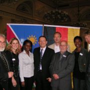 Der namibische Botschafter,S.E. Neville Gertze (4. v.l.), mit (v.l.) Dr.Horst Eichler,Christina Reiland,Tonata Mbango, Christian Kamp